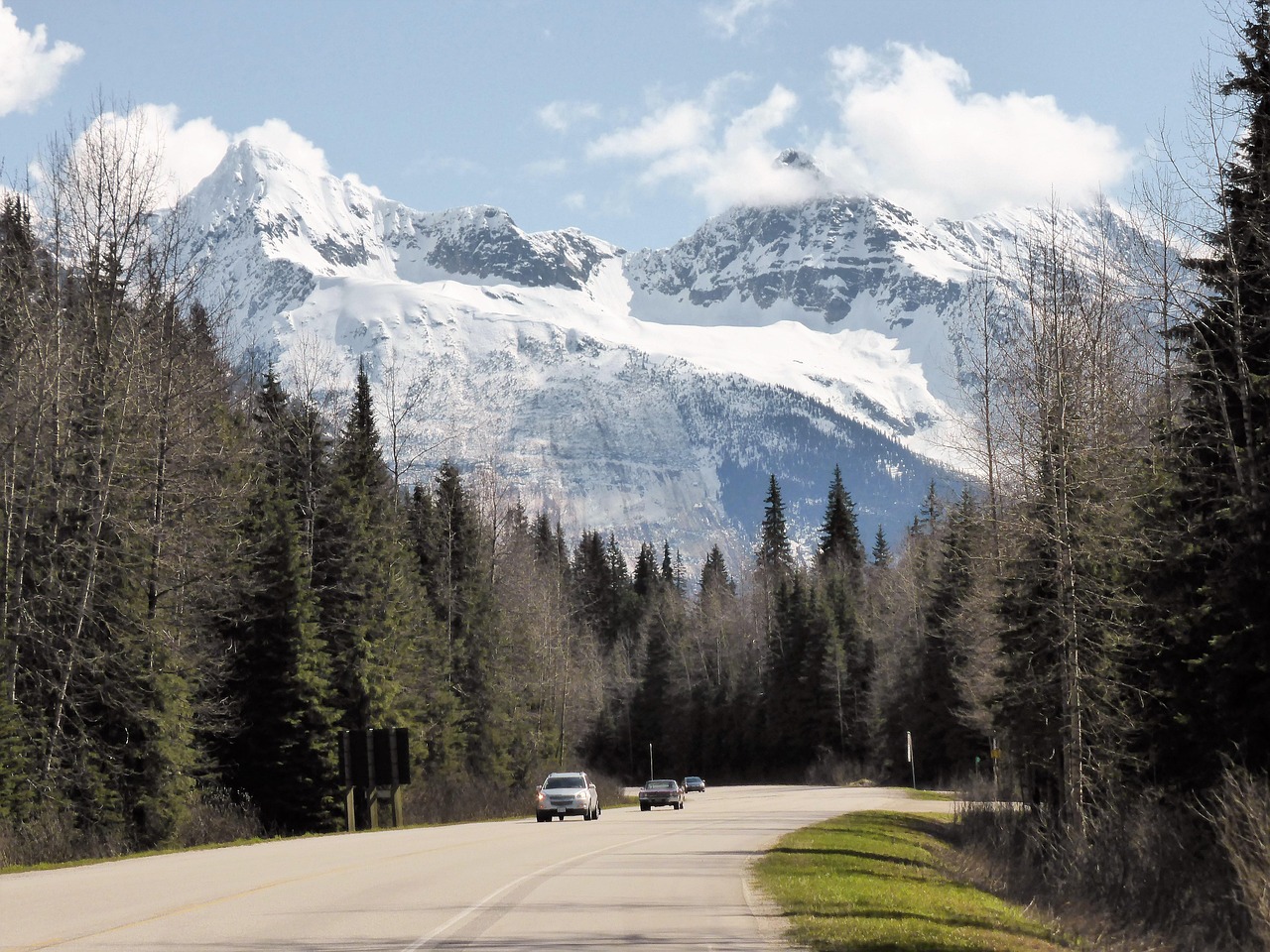 transport, nature, motorway, highway, drive, panorama, mountains, snow, canada, national park, tour, on the way, asphalt